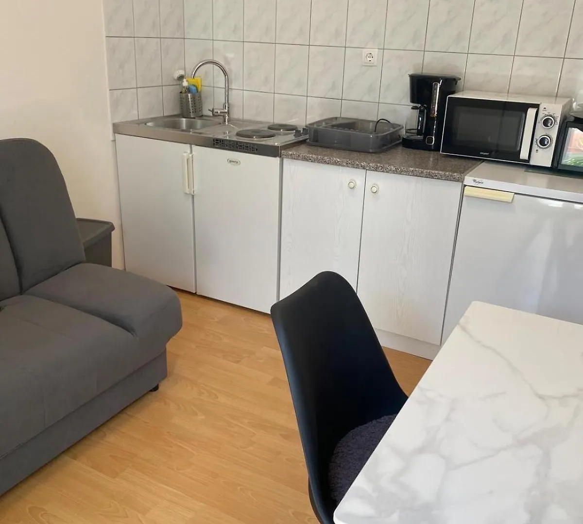 브랜지카 House Agradable 아파트